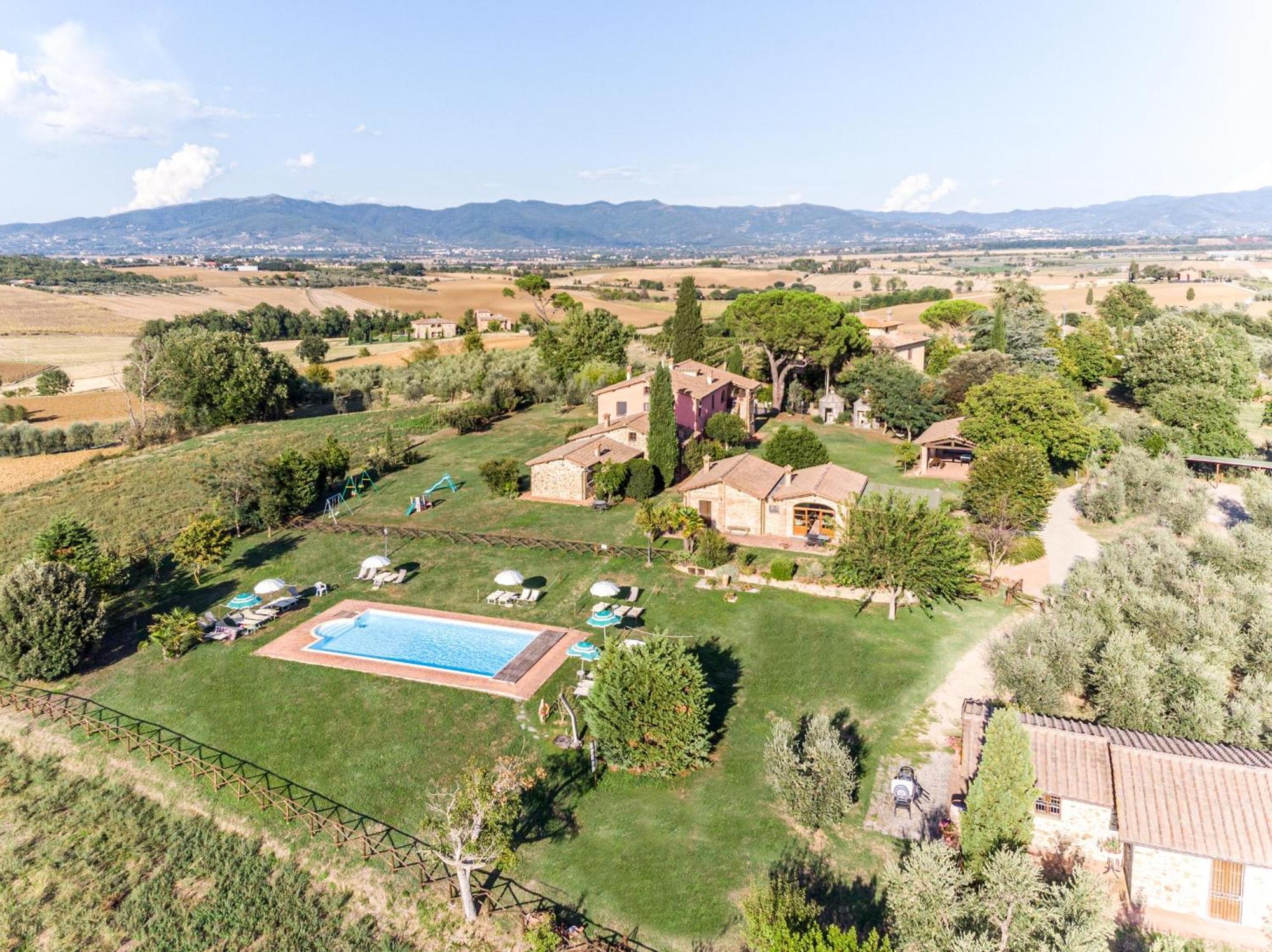 Il Querciolo - Azienda Biologica, Agriturismo E Cantina Marciano della Chiana Bagian luar foto