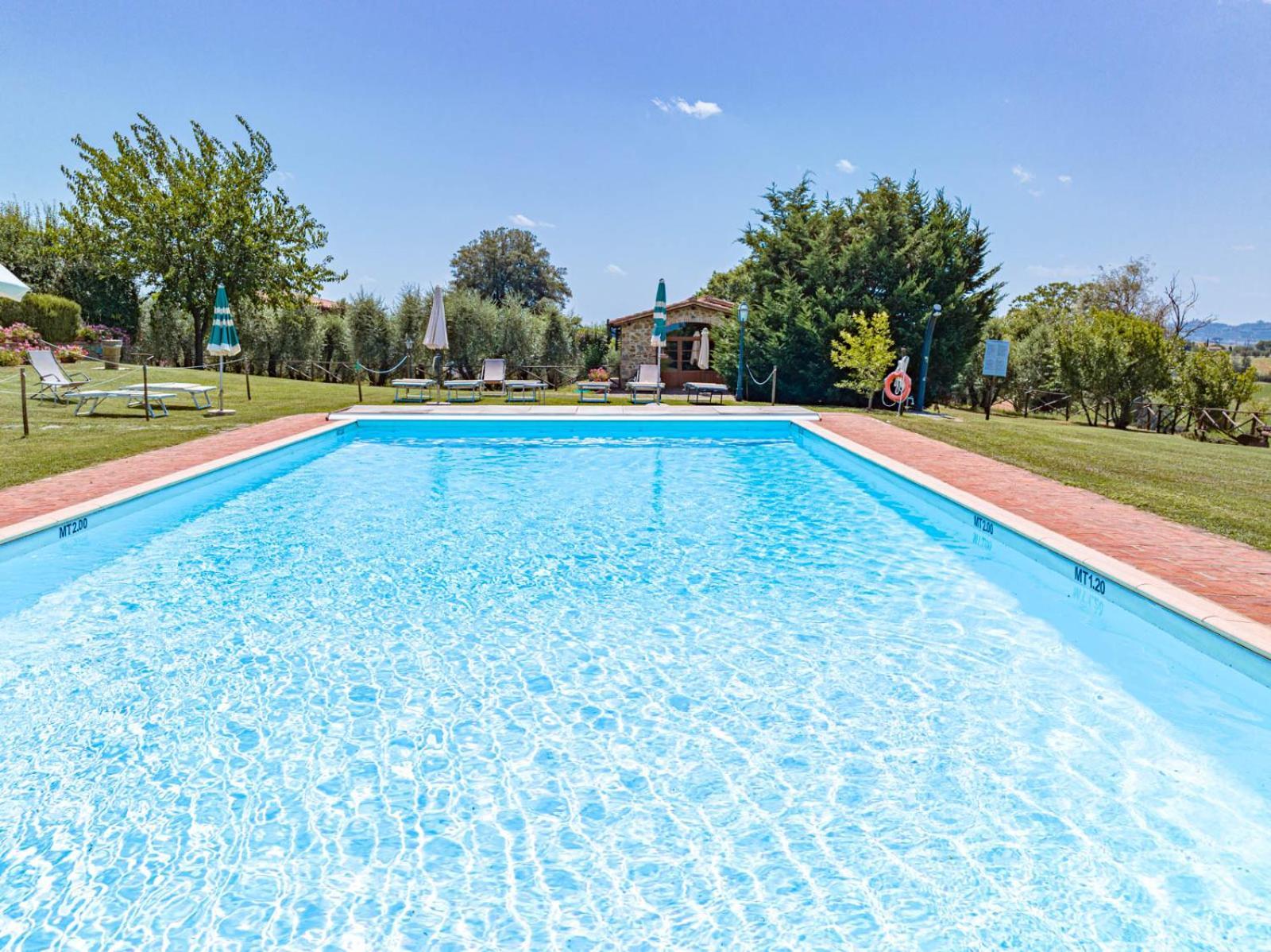 Il Querciolo - Azienda Biologica, Agriturismo E Cantina Marciano della Chiana Bagian luar foto